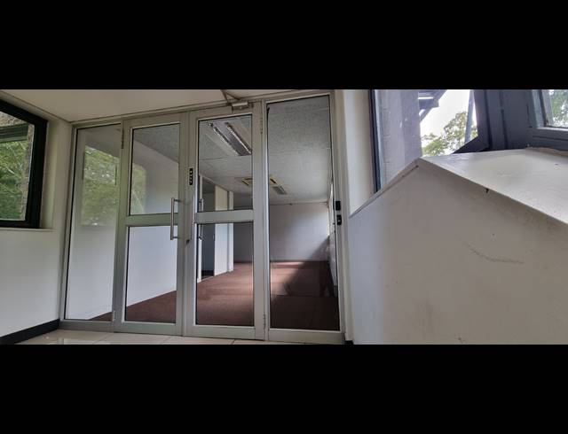 313.50M² OFFICE TO LET IN RANDJESPARK
